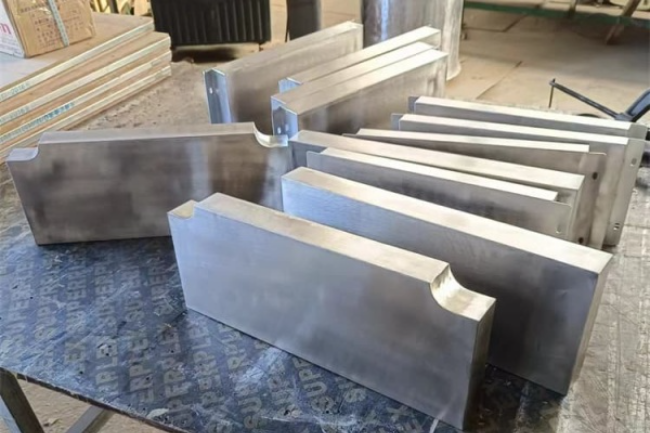 海淀不锈钢包铅件